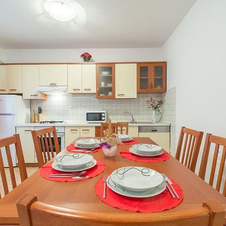 Apartments Puskaric Vir Luaran gambar