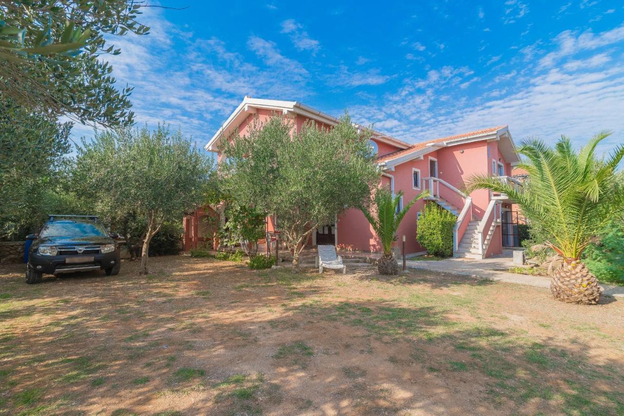 Apartments Puskaric Vir Luaran gambar