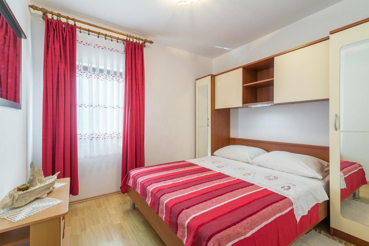 Apartments Puskaric Vir Luaran gambar