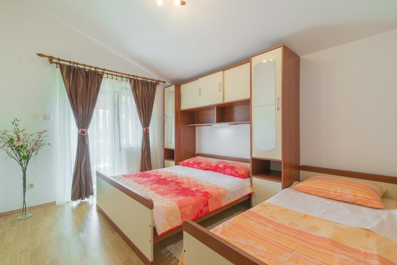 Apartments Puskaric Vir Luaran gambar